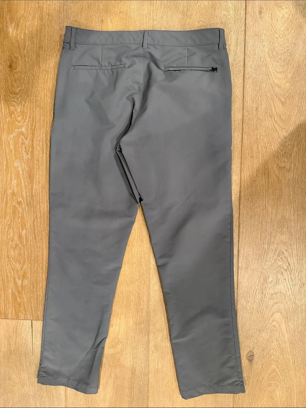 Banana Republic Men’s Slate Gray Chino Pants